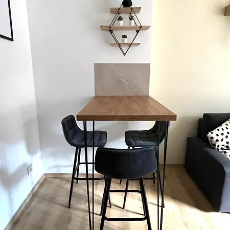 Be-0 - Joli 2 Pieces Pour 1-2 Pers Au Rdc Au Centre De * Mulhouse