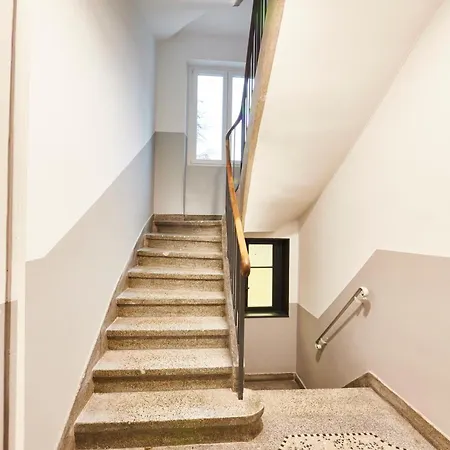 Apartment Be-0 - F1 Pour 1-2 Pers Au Rdc Au Centre De *